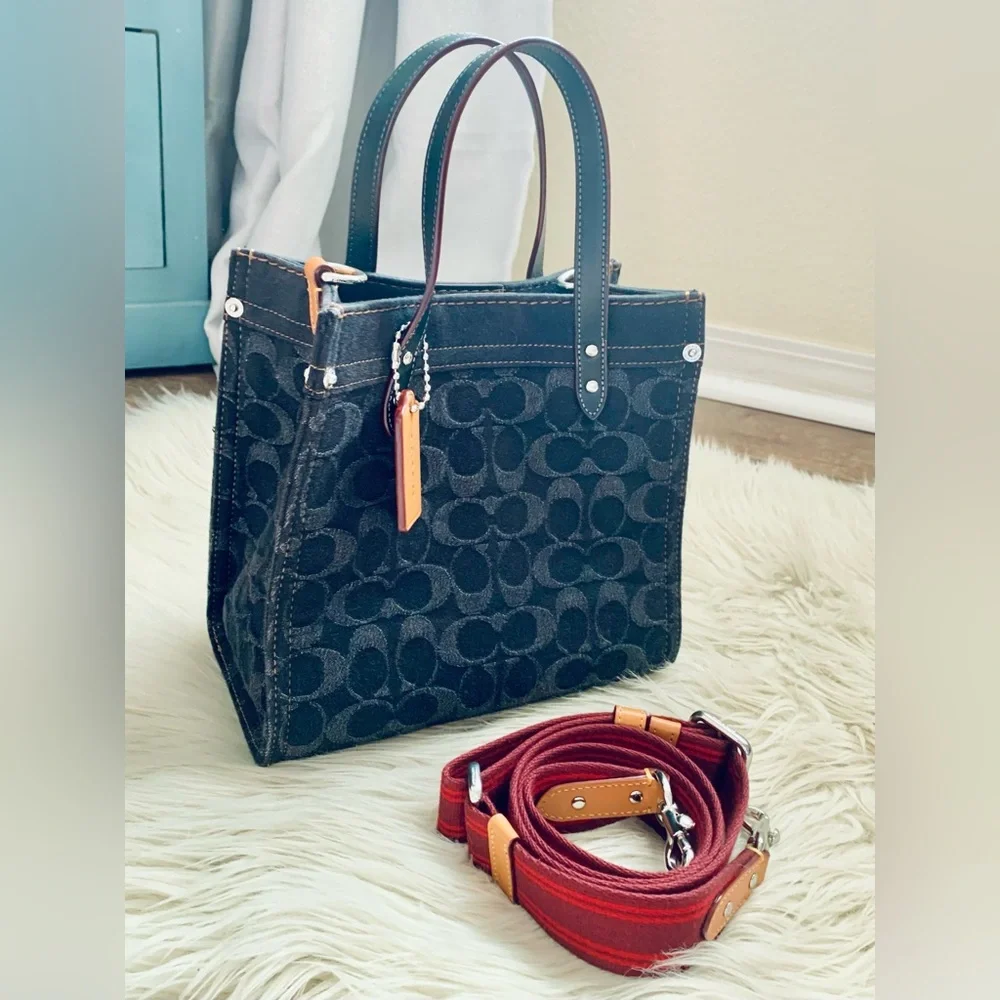 Coach Field Tote 22 Signature Denim Black FINAL MARK DOWN - Picture 6 of 15
